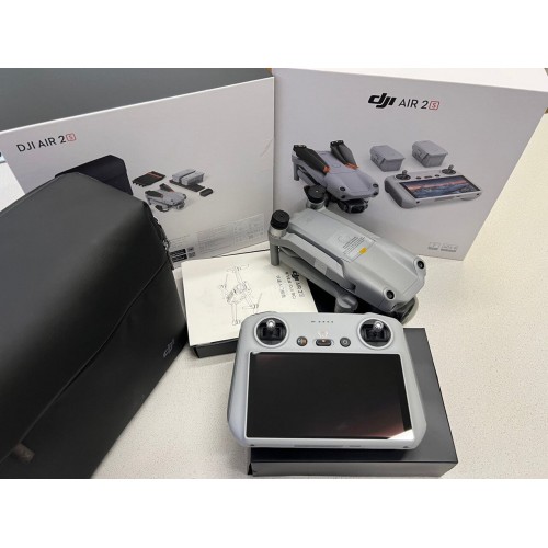 Квадрокоптер DJI AIR 2S Fly More Combo (пульт DJI RC с экраном) в Калининграде