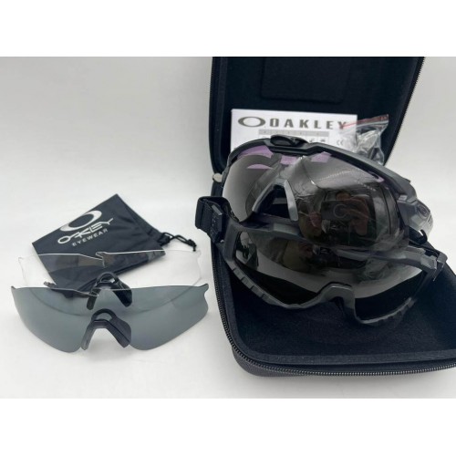 Тактические ударопрочные очки OAKLEY в Калининграде
